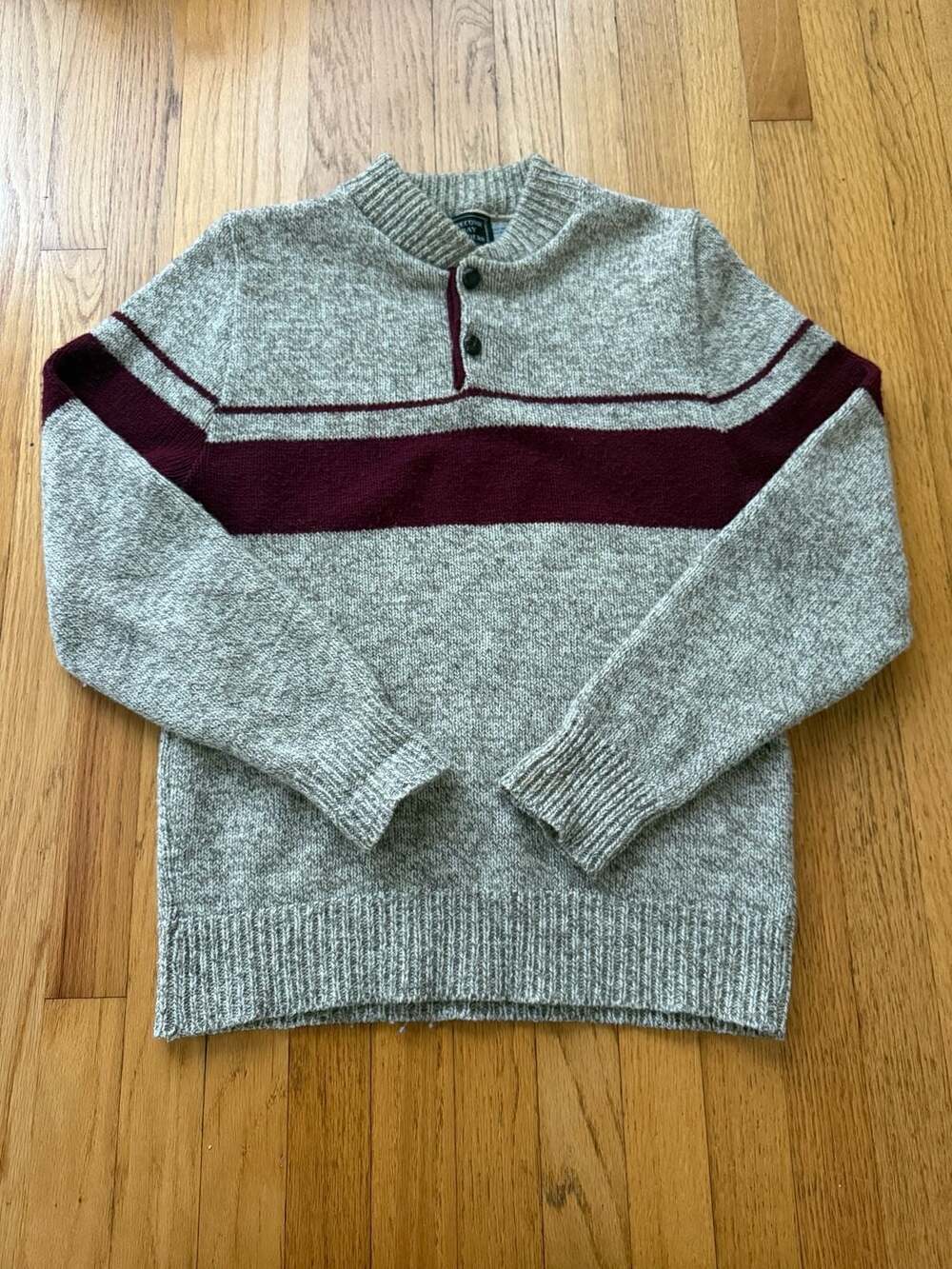 Peconic Bay Traders Mens Wool Blend Henley Sweater Gray Maroon Striped Medium
